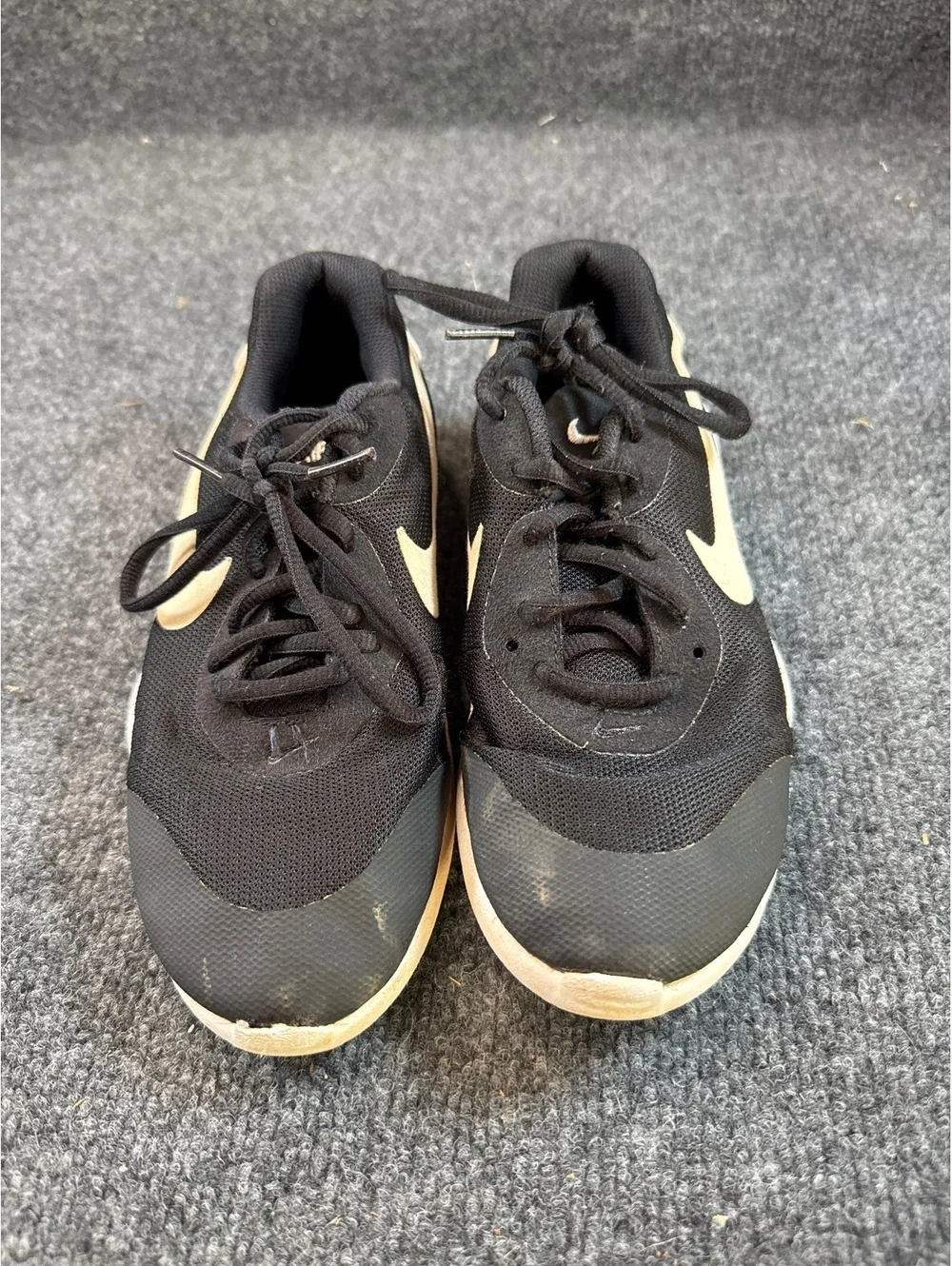 Nike Air Max Bella TR 2 Women’s Size 6 Black Gold Training Workout Shoes